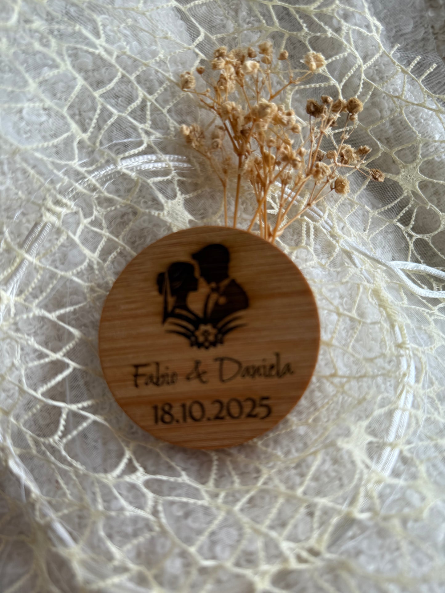 APRIBOTTIGLIE IN LEGNO INCISO